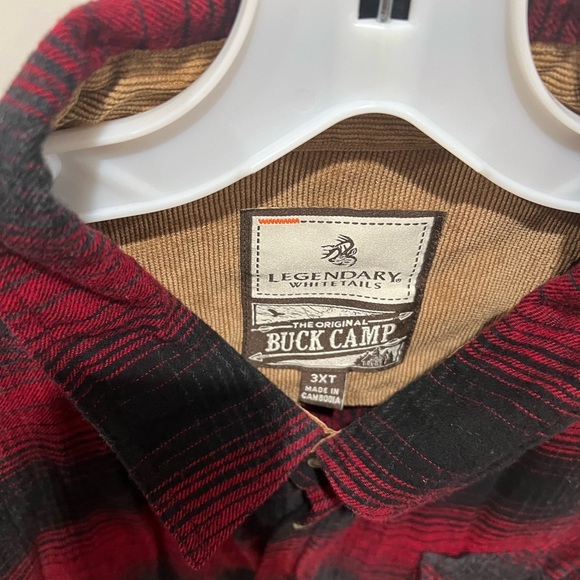 Legendary Whitetails MEN'S BUCK CAMP FLANNEL SHIRT - Picture 2 of 3